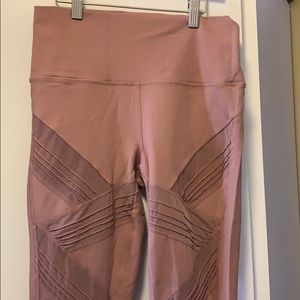 Alo Yoga leggings